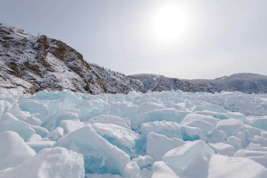 Transport to a Cold Climate Via Virtual Reality to Relieve Chronic Pain